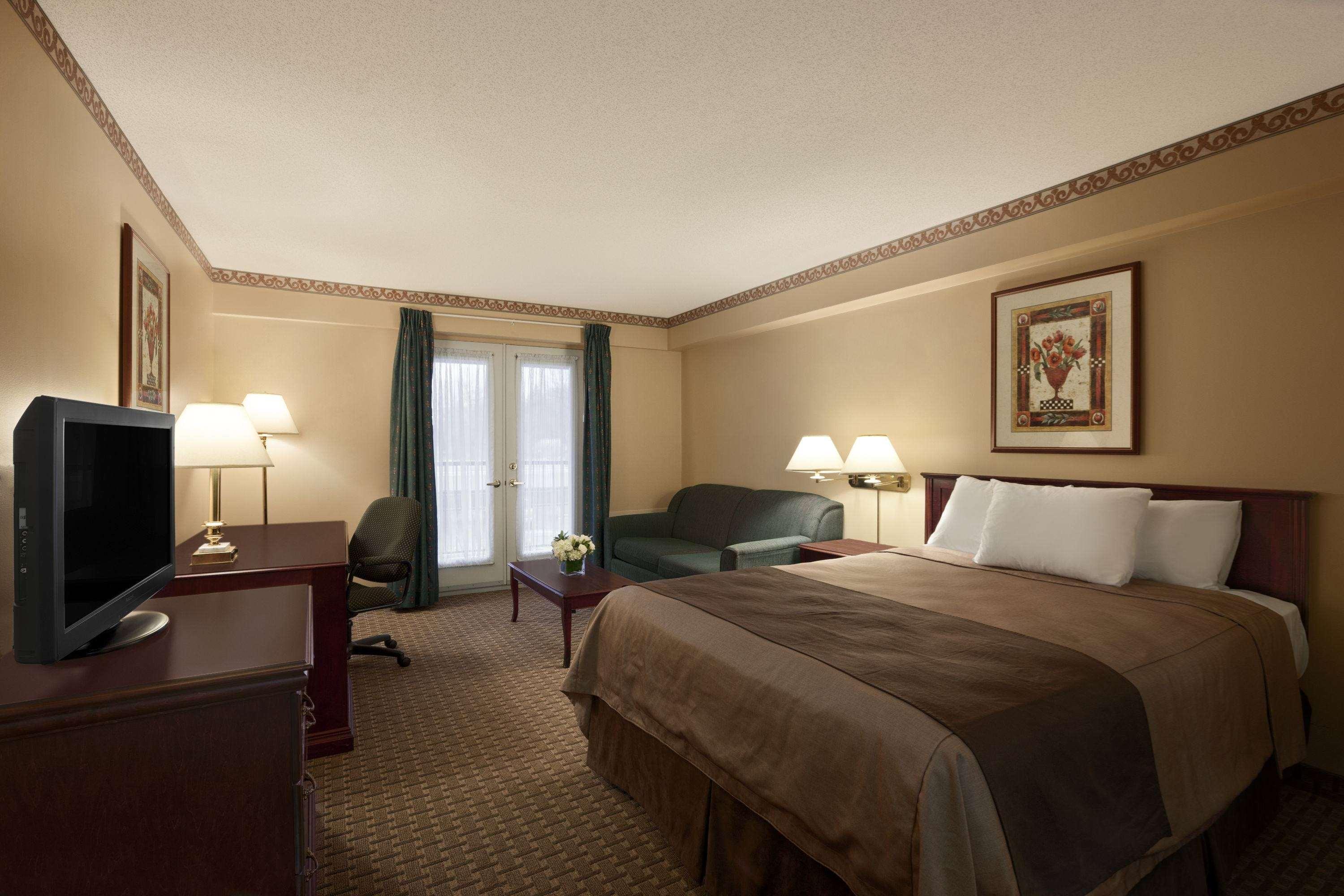 Travelodge By Wyndham Ottawa West Bagian luar foto
