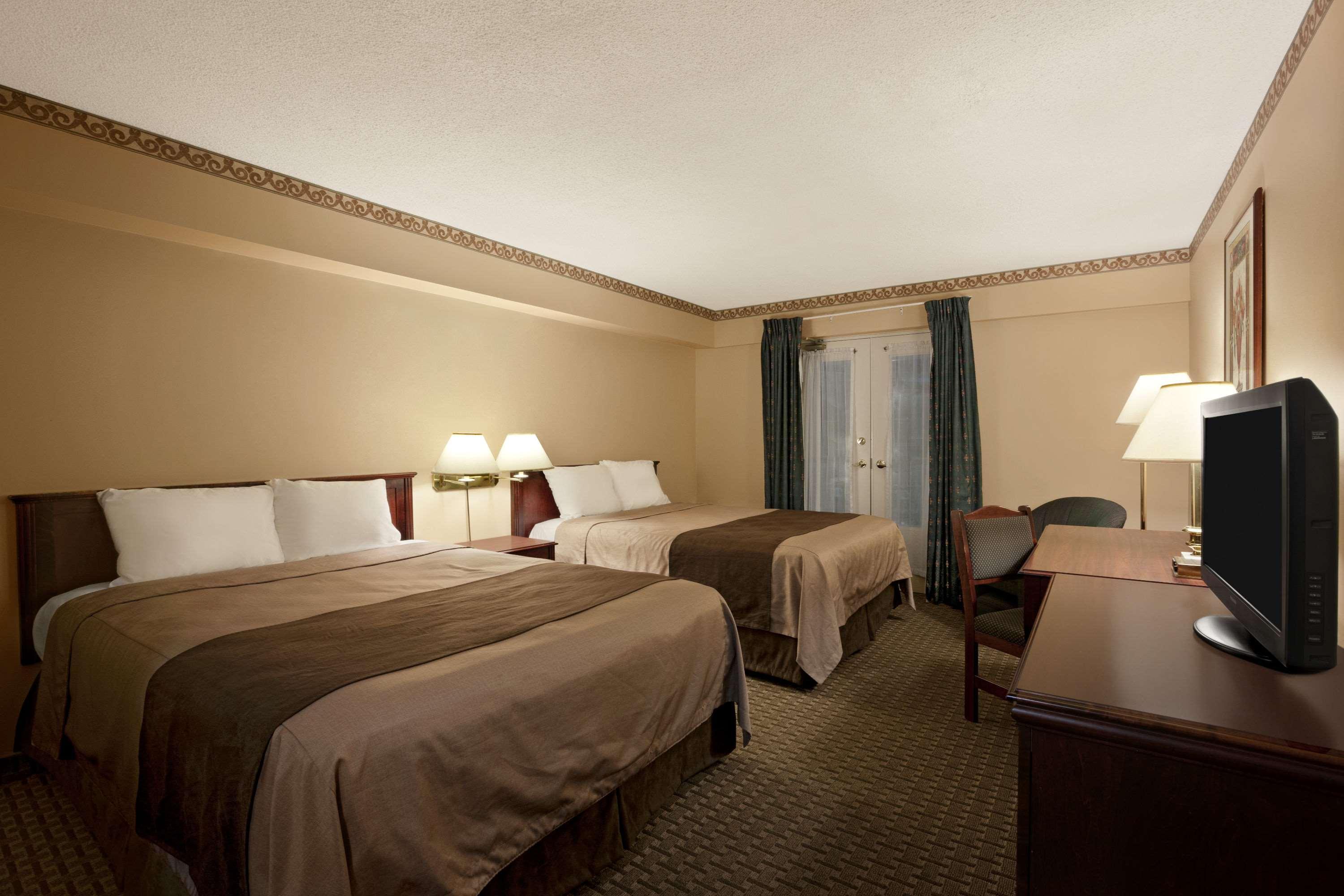 Travelodge By Wyndham Ottawa West Bagian luar foto