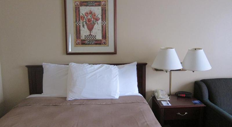 Travelodge By Wyndham Ottawa West Bagian luar foto